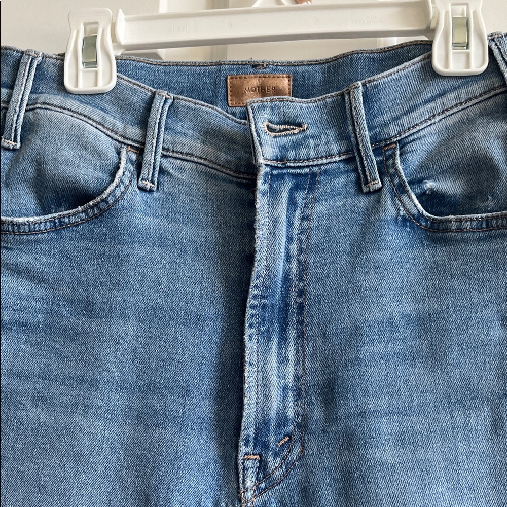 MOTHER Light Wash ankle fray Jeans size 27